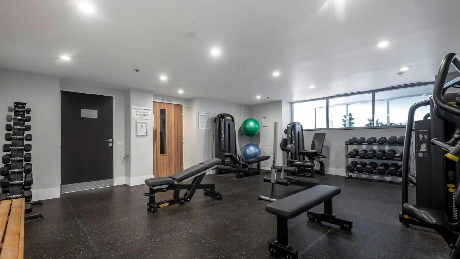 London Circuit City Hideaway Canberra Apartment