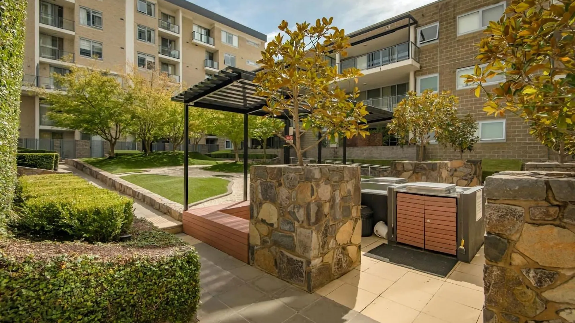 Apartment London Circuit City Hideaway Canberra