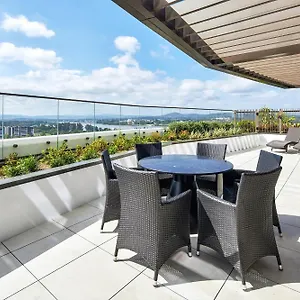 5* Aparthotel Meriton Suites
